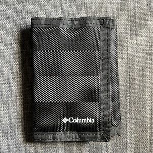 Columbia trifold Velcro wallet